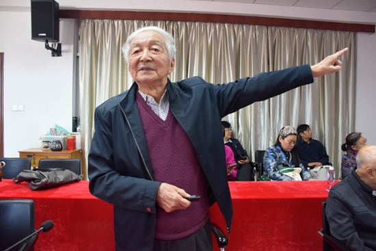 学校召开34周年校庆教育工作者座谈会