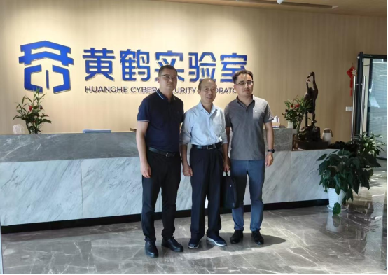 我校领导深入嘉环科技公司探索校企合作新途径