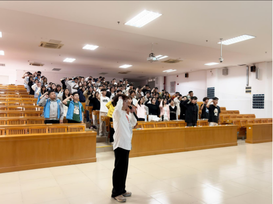 我校举行第十八期2025级心理健康委员培训