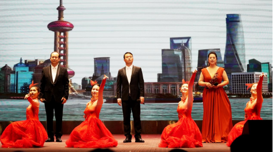 华联今夜星光璀璨!建校35周年文艺晚会燃情上演 华联今夜星光璀璨!建校35周年文艺晚会燃情上演