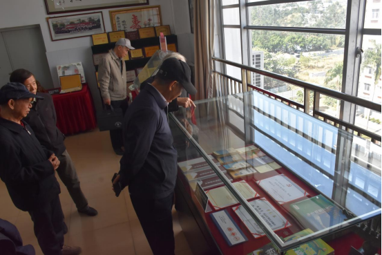 省老教授协会领导莅临我校参观交流