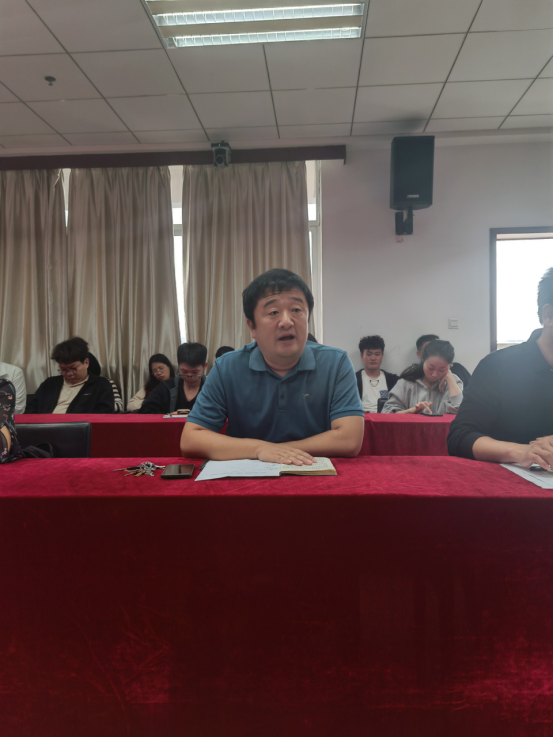 我校新学期学生工作会议顺利召开