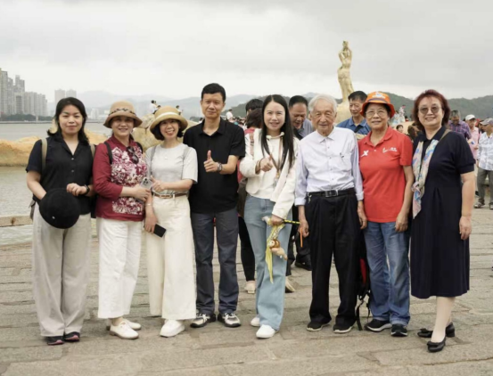 伶仃洋观双桥共舞      大湾区看建设奇迹