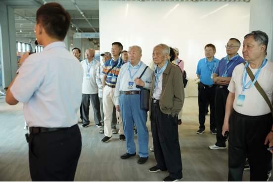 伶仃洋观双桥共舞      大湾区看建设奇迹