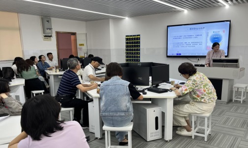 以“说课”引领教学革新，扎实推进学校“三风”建设