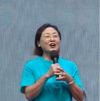   莫道桑榆晚   歌声震九天